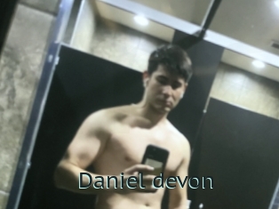 Daniel_devon