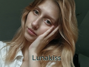 Lunakiss