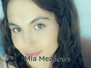 Mia_Meadows