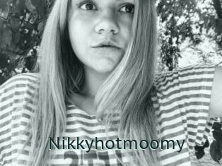 Nikkyhotmoomy