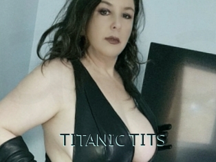 TITANIC_TITS